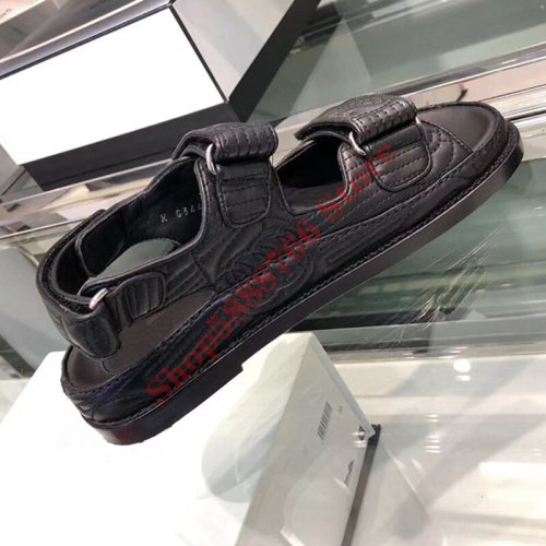 Ladies rhombic leather sandals summer fashion brand comfortable non-slip Flat Roman sandals women's platform sandals slippers