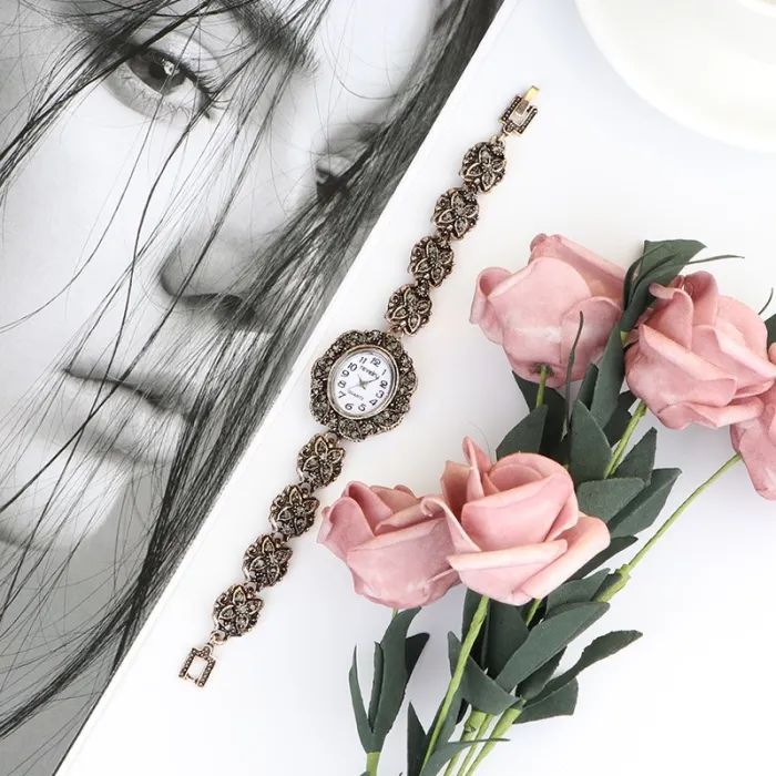 Brand Women Ancient Gold Bracelet Luxury Watches Grey Rhinestone Ladies Quartz Wristwatch Casual Women Dress Colck