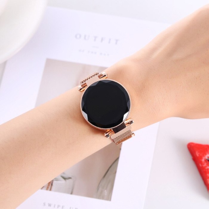 LED Watch Men's Digital Electronic Clock Watch Women's Fashion Dress Wristwatch Milan Magnet Buckle Quartz Watch