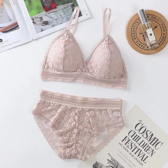 French women's lace sexy lace bra seamless deep V lace thin wireless bra triangle cup underwear sexy female underwear soft bra