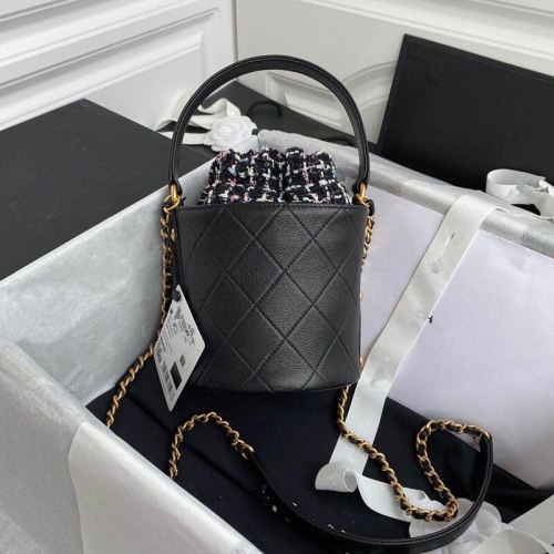 2020 handbags Famous brand luxury designer real Leather Lady bag size:17.13.13cm