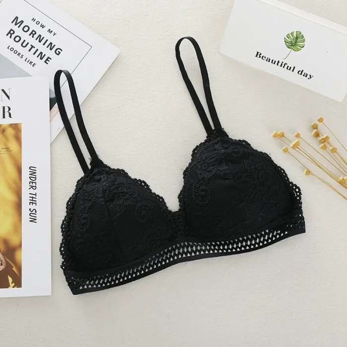 Sexy Lace Bra Seamless Wireless With Pads Thin Underwear Black/White Deep V Sexy Lingerie Soft Bras For Women Brallete