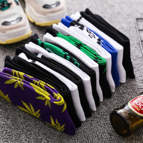 1 pair colorful Men's socks funny European  maple leaf hip-hop In Tube socks cotton personalized sports  basketball socks women