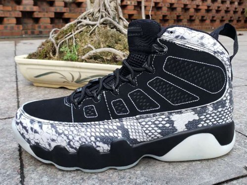 New Brand Basketball Shoes Racer Grey Snakeskin OG Space Jam Designer Mens Sneakers Male Trainers Retro Sport 9 Gym Red 3M 44 47