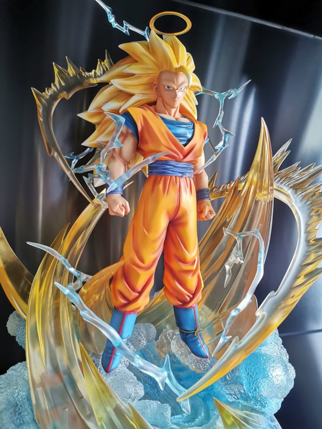 figure class ssj3 goku