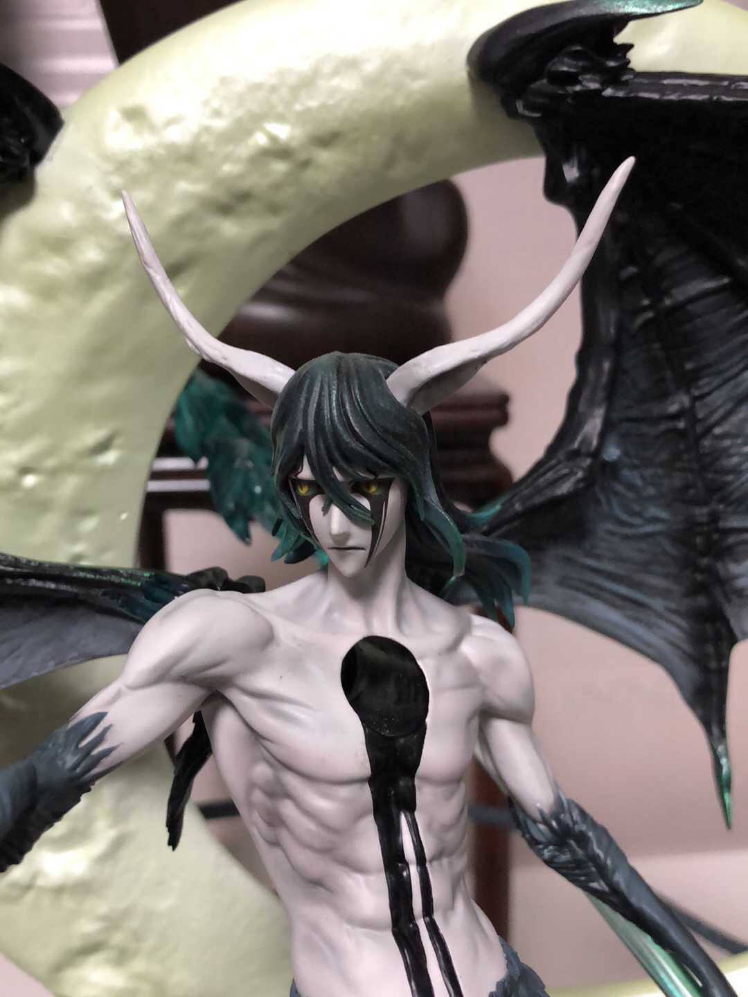 bleach ulquiorra statue