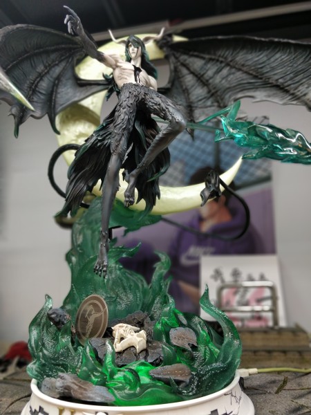 ulquiorra cifer statue