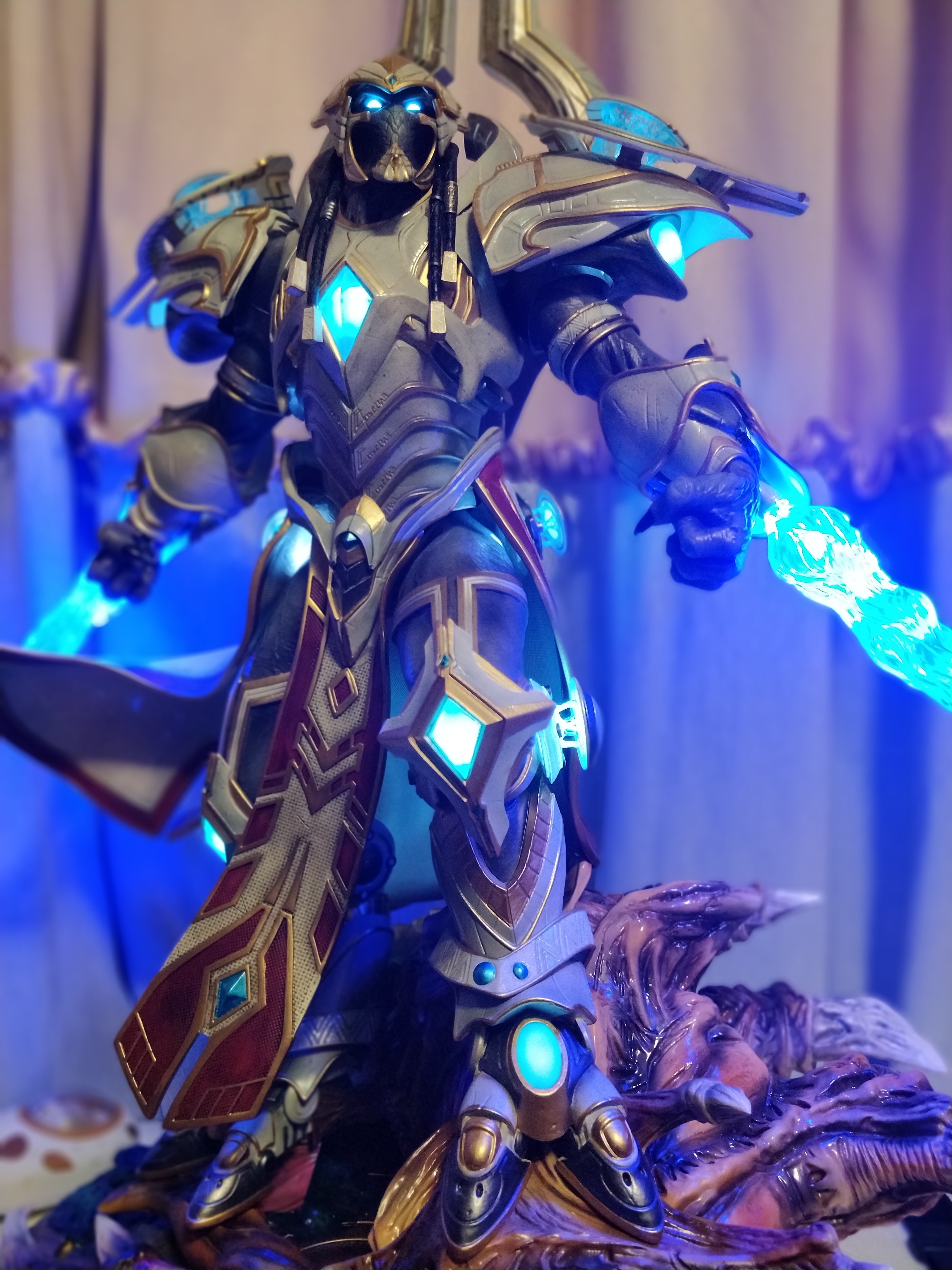 starcraft 2 statue