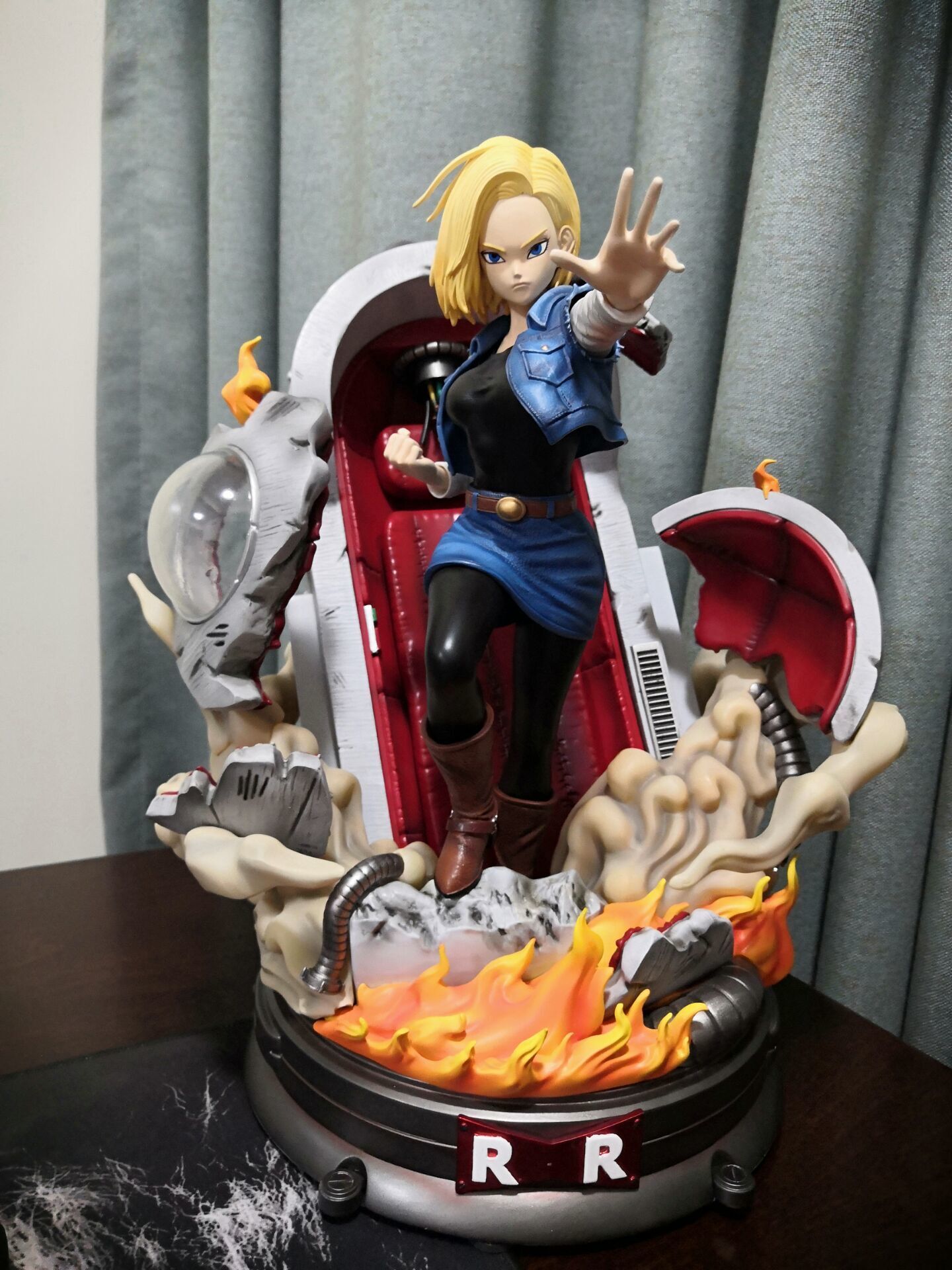 Dragon Ball ONE LIFETIME #6 Android X Statue - Super Hero Kingdom