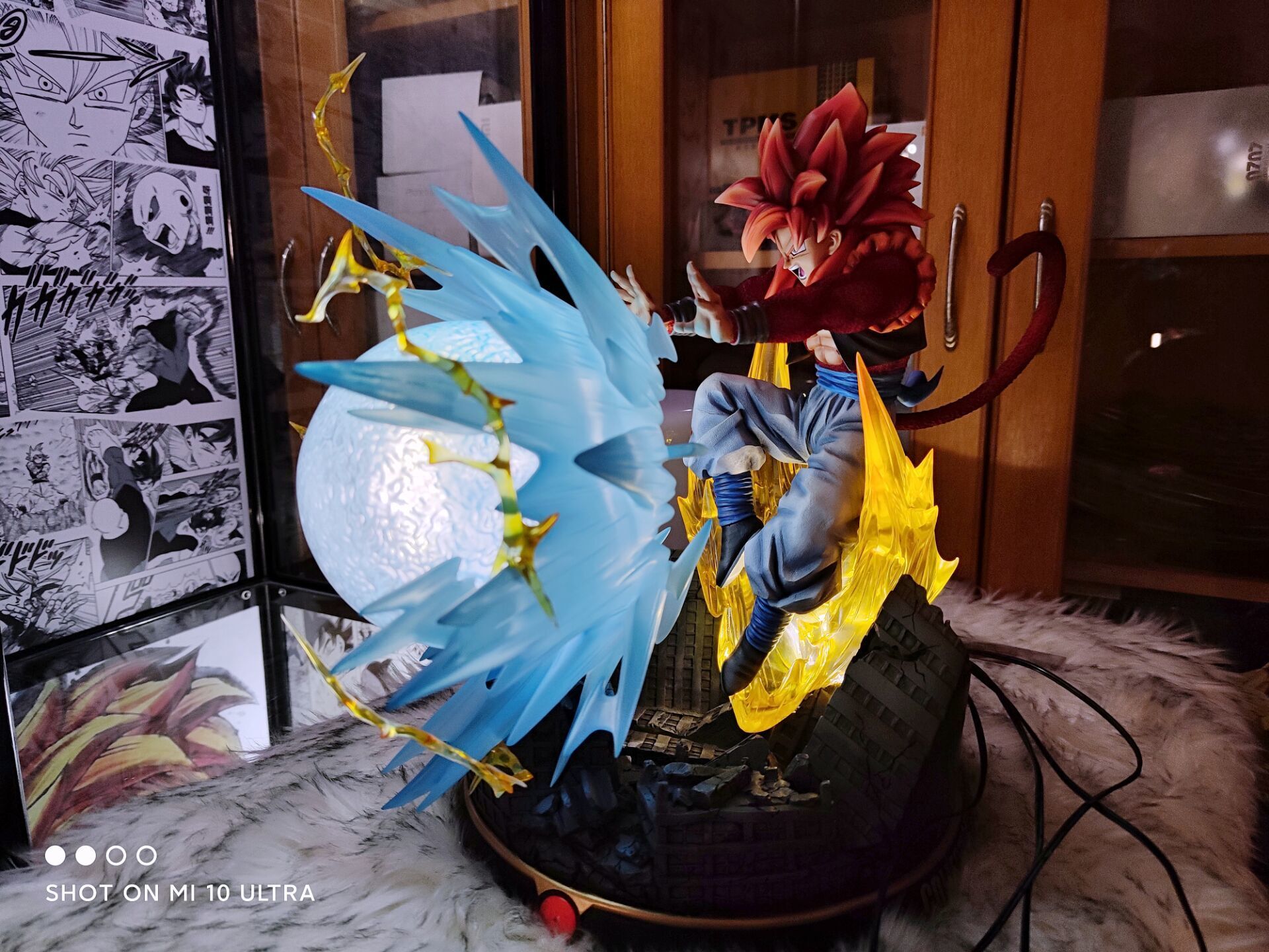 1/6 & 1/4 Scale Super Saiyan 4 Gogeta with LED - Dragon Ball Resin Statue -  ArmyAnt Studio [In Stock]