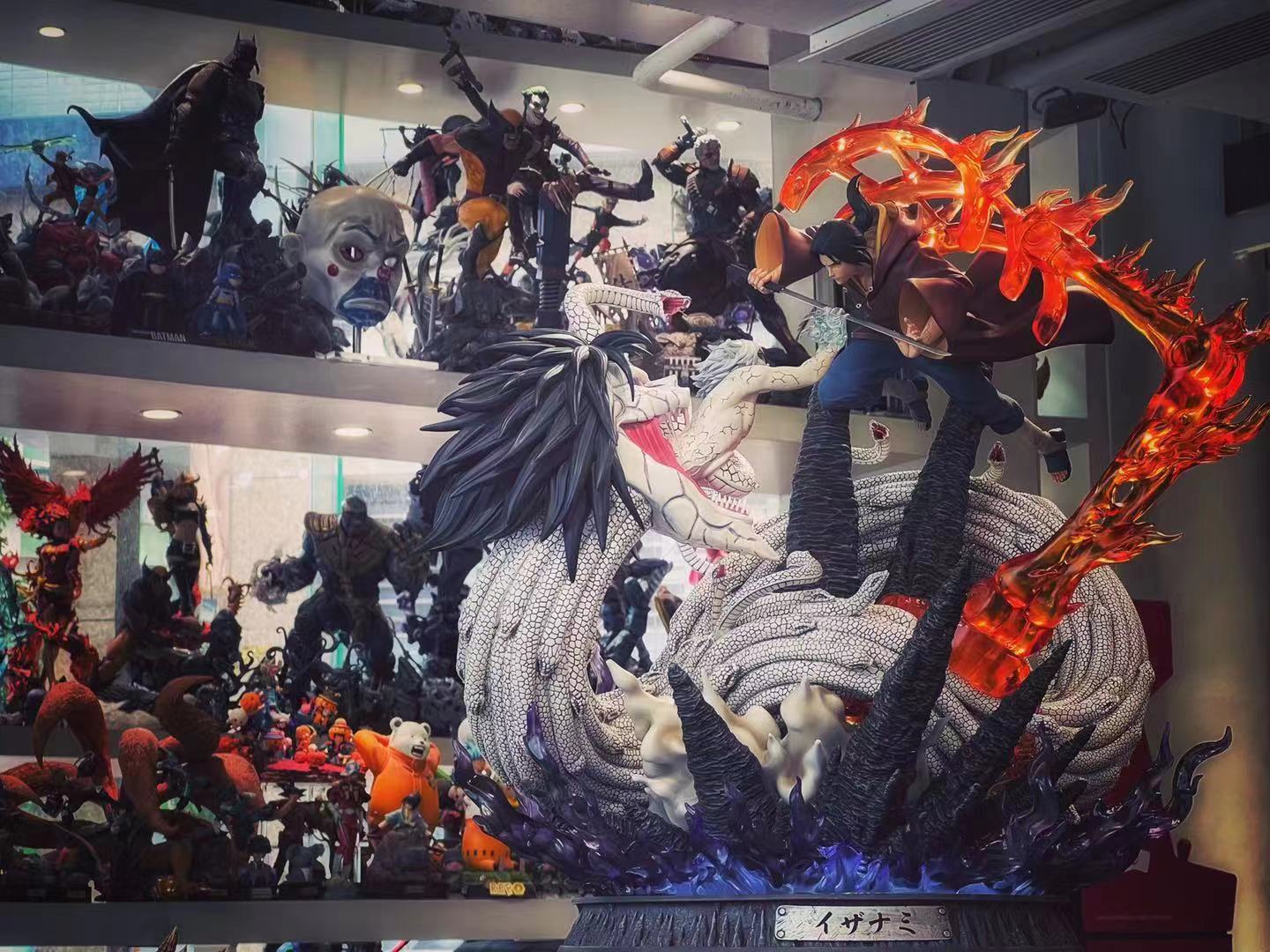 statue of itachi